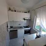 Nyaraló Kuca Za Odmor Nives *